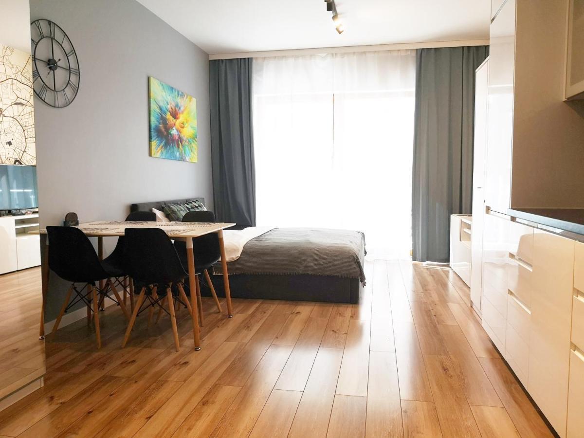 Novum Apartment With Parking Cracovia Esterno foto